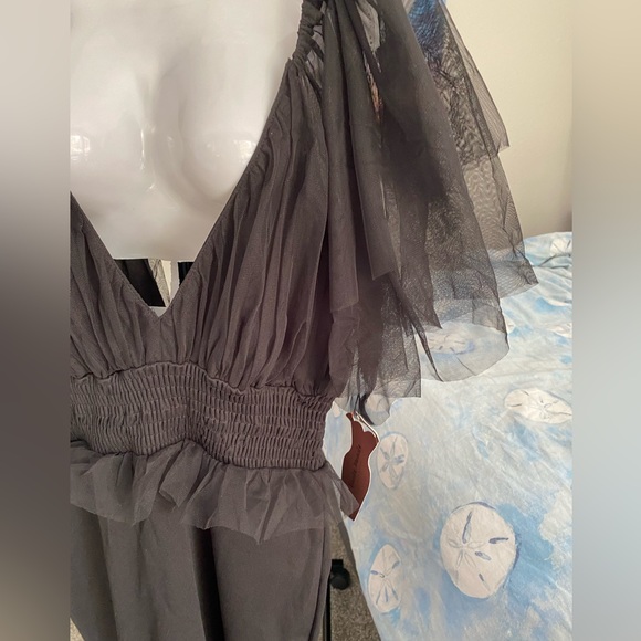 Similar to Kelly Clarkson’s Dress. Jrs. Little Black Dress - Picture 15 of 16